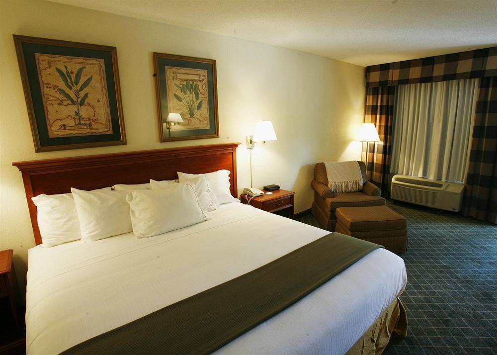 Clarion Inn & Suites Aiken South Cameră foto
